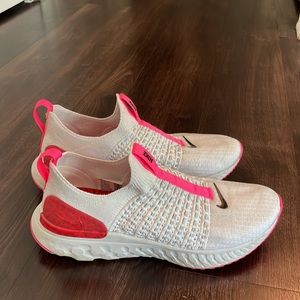 Women’s Nike flyknit 2 running shoe